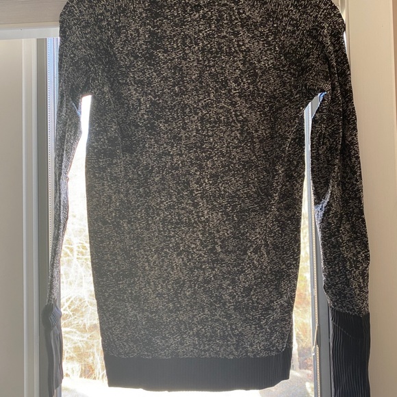 Lululemon quarter zip - Picture 4 of 6